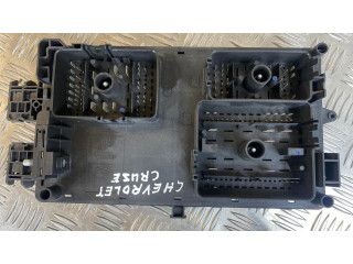 Pojistková skříňka 529050199, 13255300 Chevrolet Cruze 2013