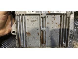 Блок управления двигателя 7700105560   Renault Twingo I