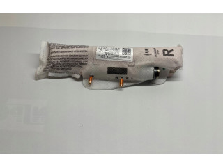 Подушка безопасности водителя Skoda Octavia Mk4