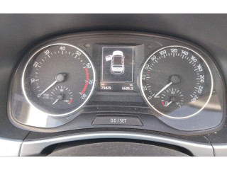 Панель приборов Skoda Fabia Mk3 (NJ)