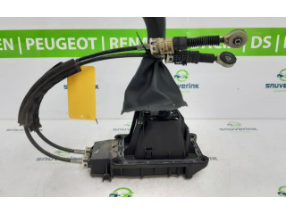 Zámek zadních dveří 8200781228, 7701071165   Renault Wind 2011