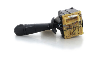 Ручка стеклоочистителей 8201168016 Renault Clio III