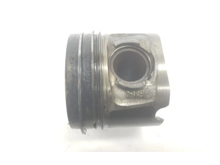 Píst 11257803033, 2222DL BMW 1 E82 E88 pro naftový motor 2.0