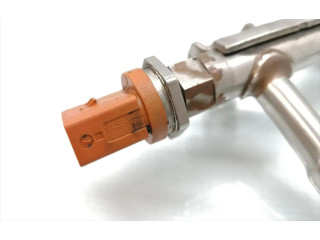 Топливная рампа 03F133320C, 06J906051D   Audi A1  