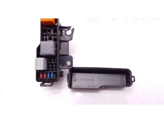 Блок предохранителей Toyota Corolla Verso AR10