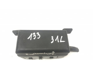 Pojistková skříňka 0K53A67BX1 KIA Carnival 2005