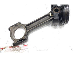 Поршень с шатуном K9K646 Renault Clio IV