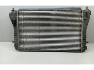 Интеркулер 1K0145803E Skoda Octavia Mk2 (1Z)