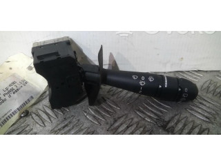 Ручка стеклоочистителей 7701051763   Renault Clio II