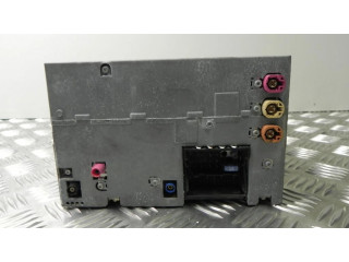 Радио/ проигрыватель CD/DVD / навигация