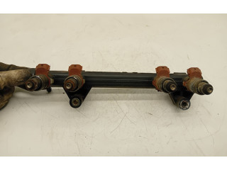 Топливная рампа 047133319, 847133321 Skoda Fabia Mk1 (6Y)