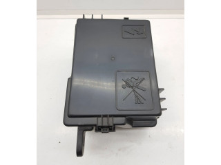 Блок предохранителей 243809977R, 243125479R Dacia Spring