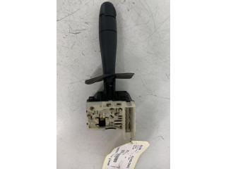 Ручка стеклоочистителей 142701 Renault Clio II