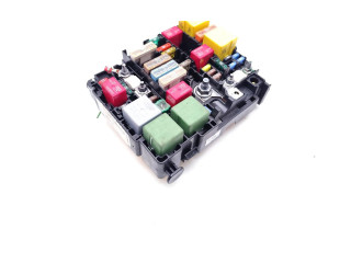 Блок предохранителей 42745603 Peugeot 2008 I