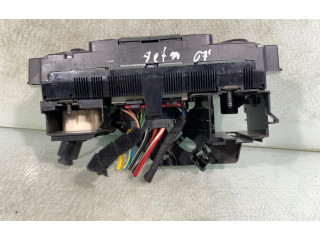 Блок управления климат-контролем    Volkswagen Jetta V