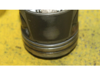 Поршень с шатуном Volvo S60