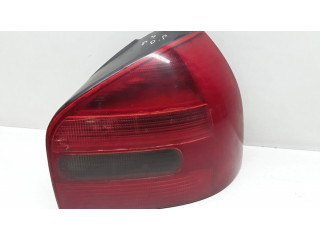 Задний фонарь правый сзади 8L0945096A    Audi A3 S3 8L   1996-2003 года