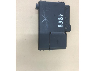 Блок предохранителей     Opel Meriva B    