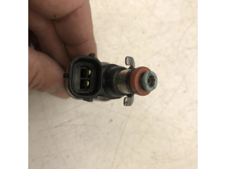 Vstřikovač PE0113250B Mazda 3 III pro benzínový motor 2.0