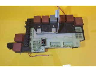 Блок предохранителей 7700415565 Renault Clio II