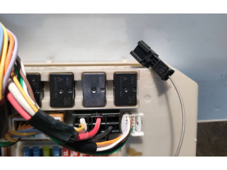 Блок предохранителей  1319, 233293D   Renault Clio III    