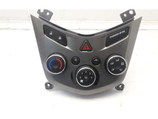 Блок управления климат-контролем    Chevrolet Astra