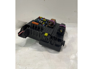 Блок предохранителей 30728512, 00006334963 Volvo XC90