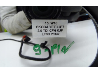 Зеркало электрическое Skoda Yeti (5L) 2009 - 2017 года