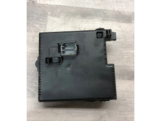 Блок предохранителей  28017881, 00006683032   Volvo V70    