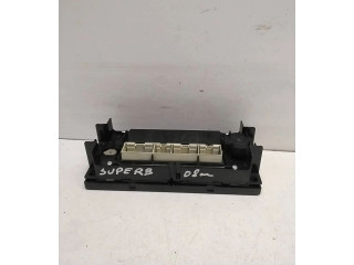 Блок управления климат-контролем    Skoda Superb B5 (3U)