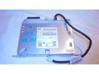 Радио/ проигрыватель CD/DVD / навигация