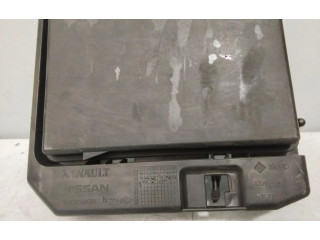 Блок предохранителей 284B68209R Renault Clio II