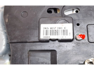 Замок багажника 2K5827201C    Volkswagen Caddy 2011 - 2016 года