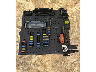 Блок предохранителей 8676391, 04W342   Volvo S60    