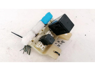 Блок предохранителей Mitsubishi Colt