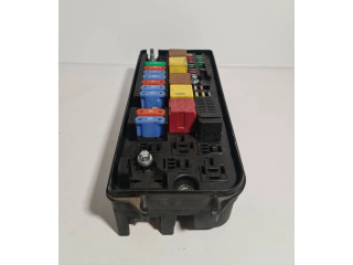 Блок предохранителей 13190892, 519115000   Opel Vectra C    