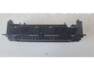 Блок управления климат-контролем    Skoda Superb B5 (3U)