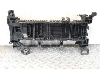 Pojistková skříňka Řídící jednotka BSM A2465401850, A2465400040 Mercedes-Benz GLA W156 2014