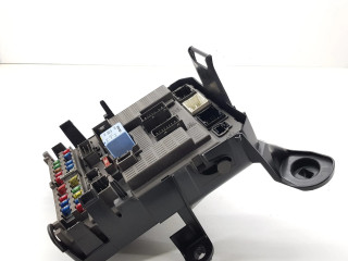 Блок предохранителей 96302, 00046100 Citroen C8