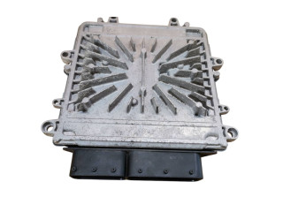 Блок управления двигателя 30785100, 1039S13902   Volvo V70