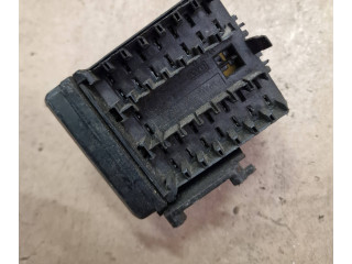 Блок предохранителей  9608173180   Peugeot 406    