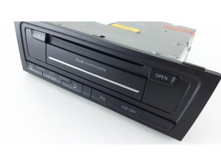 Радио/ проигрыватель CD/DVD / навигация