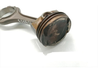 Поршень с шатуном Skoda Octavia Mk3 (5E)