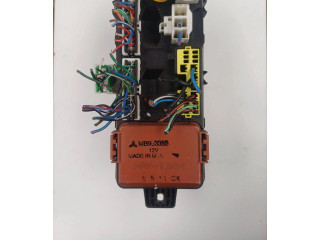 Блок предохранителей MB953355, 8511CK Mitsubishi Carisma