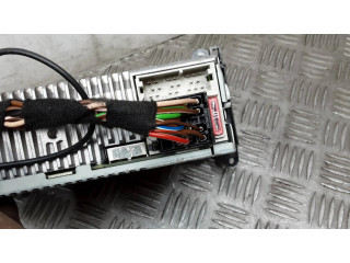 Радио/ проигрыватель CD/DVD / навигация