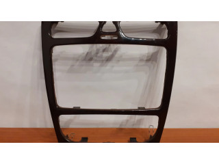 Другая центральная деталь консоли (туннеля)