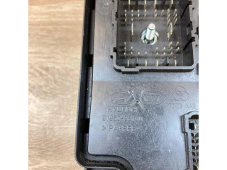 Блок предохранителей 919502B100   Hyundai Sonata    