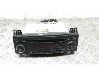 Радио/ проигрыватель CD/DVD / навигация