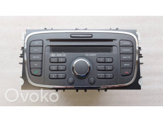 Радио/ проигрыватель CD/DVD / навигация