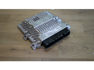 Блок управления двигателя 31211071   Volvo V50